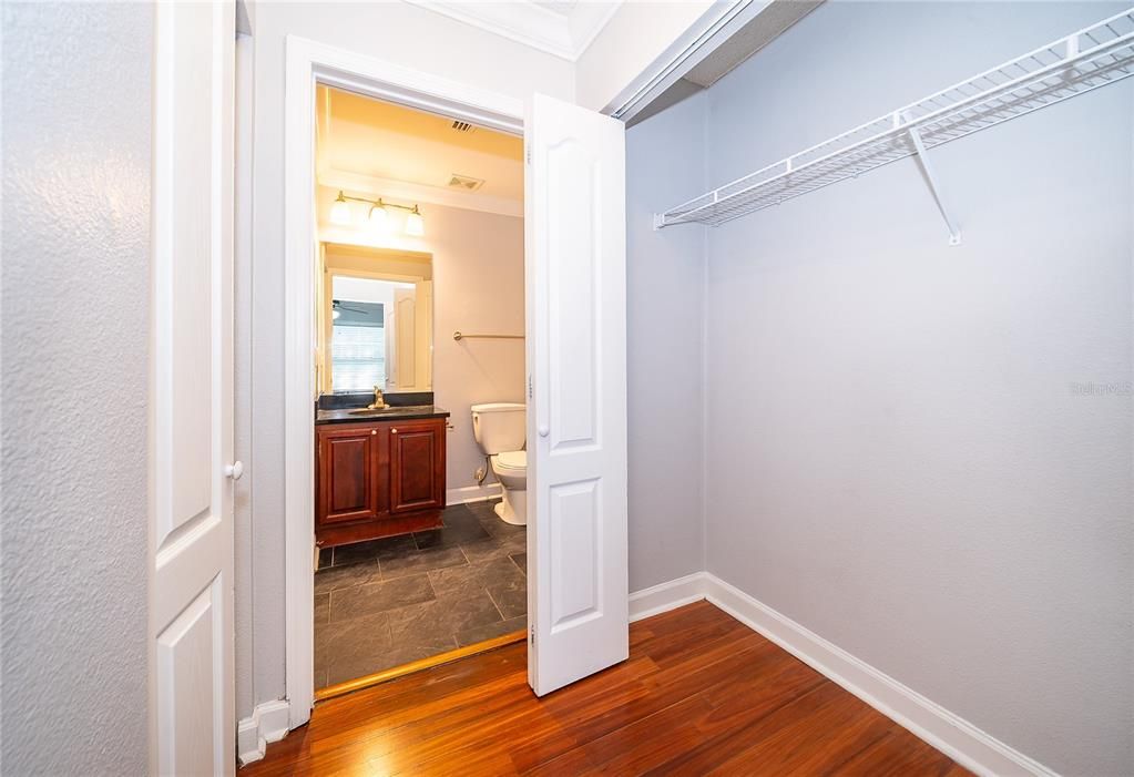 For Sale: $139,500 (1 beds, 1 baths, 830 Square Feet)