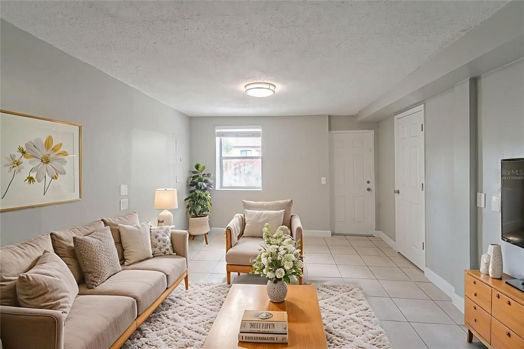 合同活跃: $494,900 (3 贝兹, 2 浴室, 1533 平方英尺)