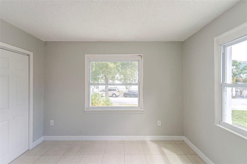 合同活跃: $494,900 (3 贝兹, 2 浴室, 1533 平方英尺)