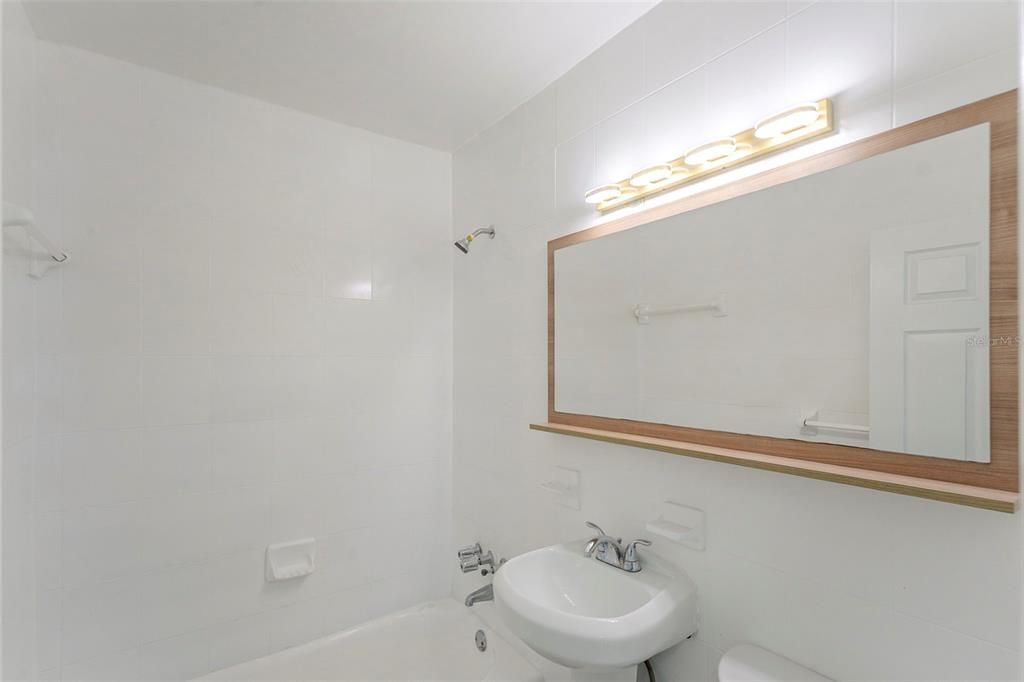 合同活跃: $494,900 (3 贝兹, 2 浴室, 1533 平方英尺)