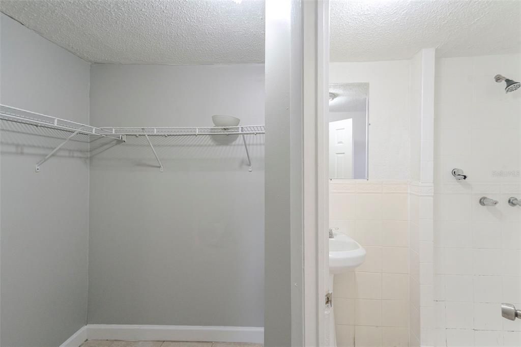 合同活跃: $494,900 (3 贝兹, 2 浴室, 1533 平方英尺)