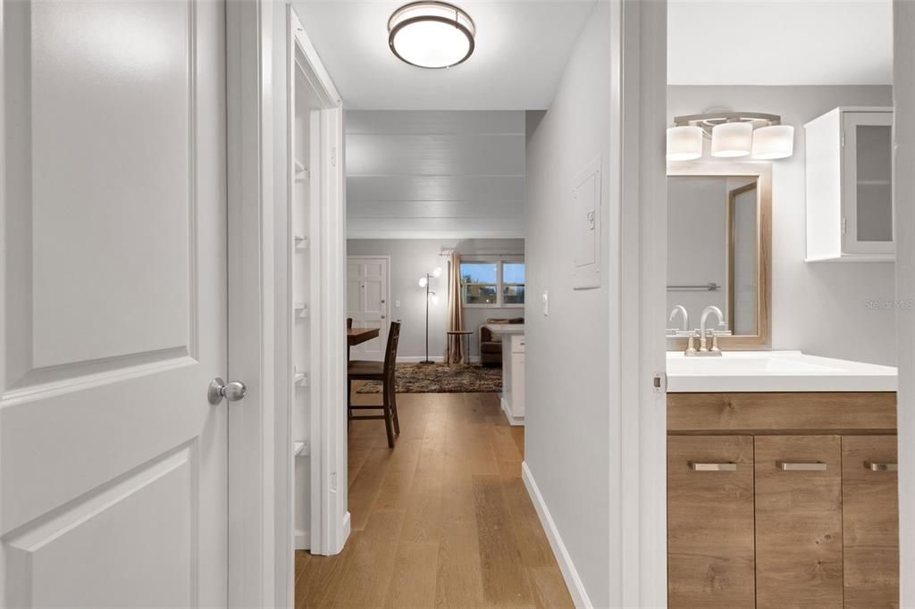 For Rent: $1,650 (1 beds, 1 baths, 747 Square Feet)