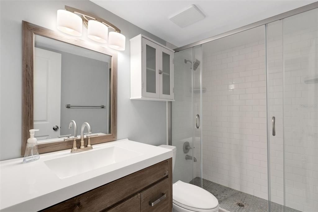 For Rent: $1,650 (1 beds, 1 baths, 747 Square Feet)