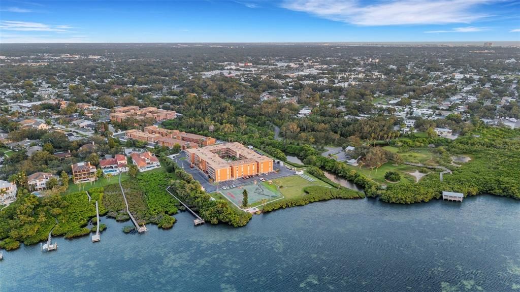 For Rent: $1,650 (1 beds, 1 baths, 747 Square Feet)