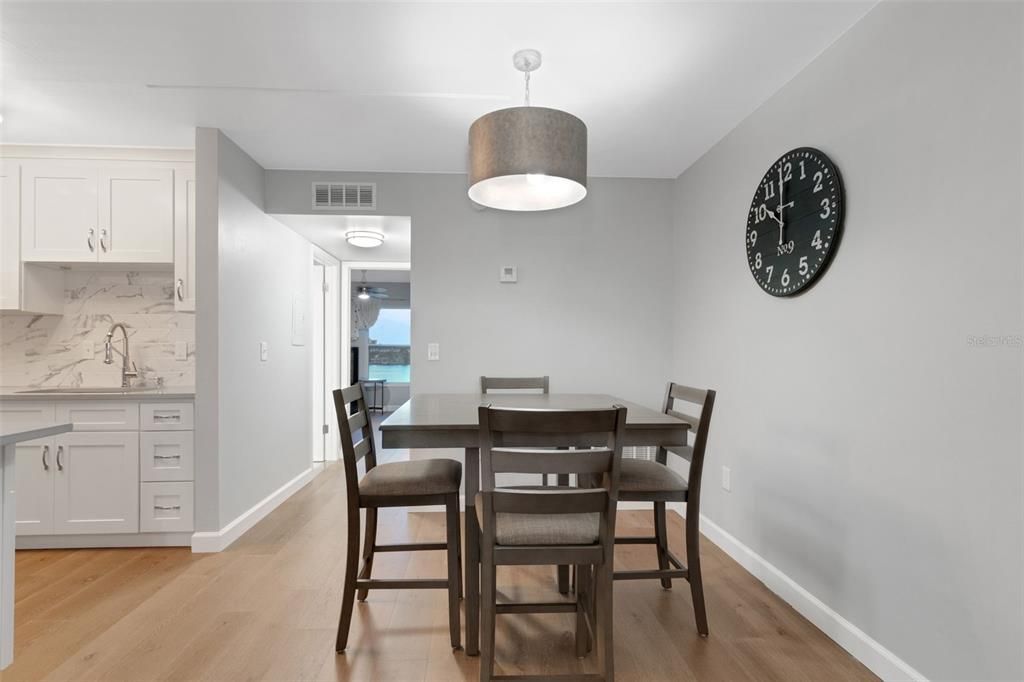 For Rent: $1,650 (1 beds, 1 baths, 747 Square Feet)