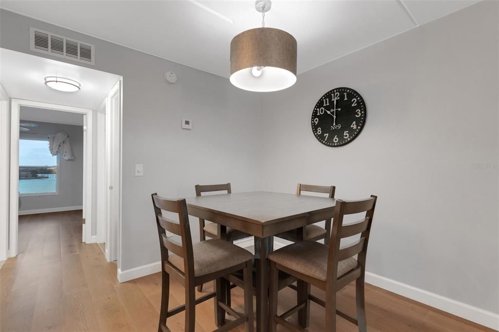 For Rent: $1,650 (1 beds, 1 baths, 747 Square Feet)