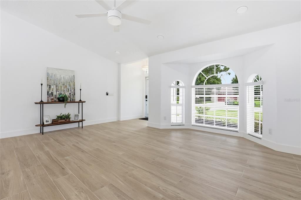 На продажу: $339,000 (3 спален, 2 ванн, 1674 Квадратных фут)