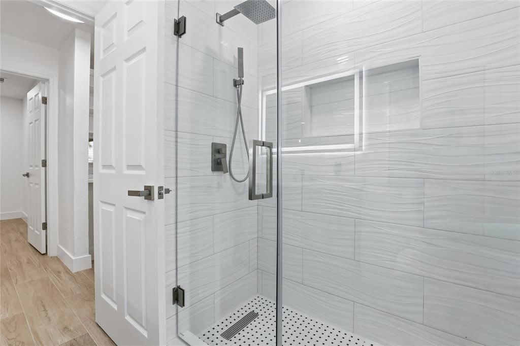 На продажу: $339,000 (3 спален, 2 ванн, 1674 Квадратных фут)