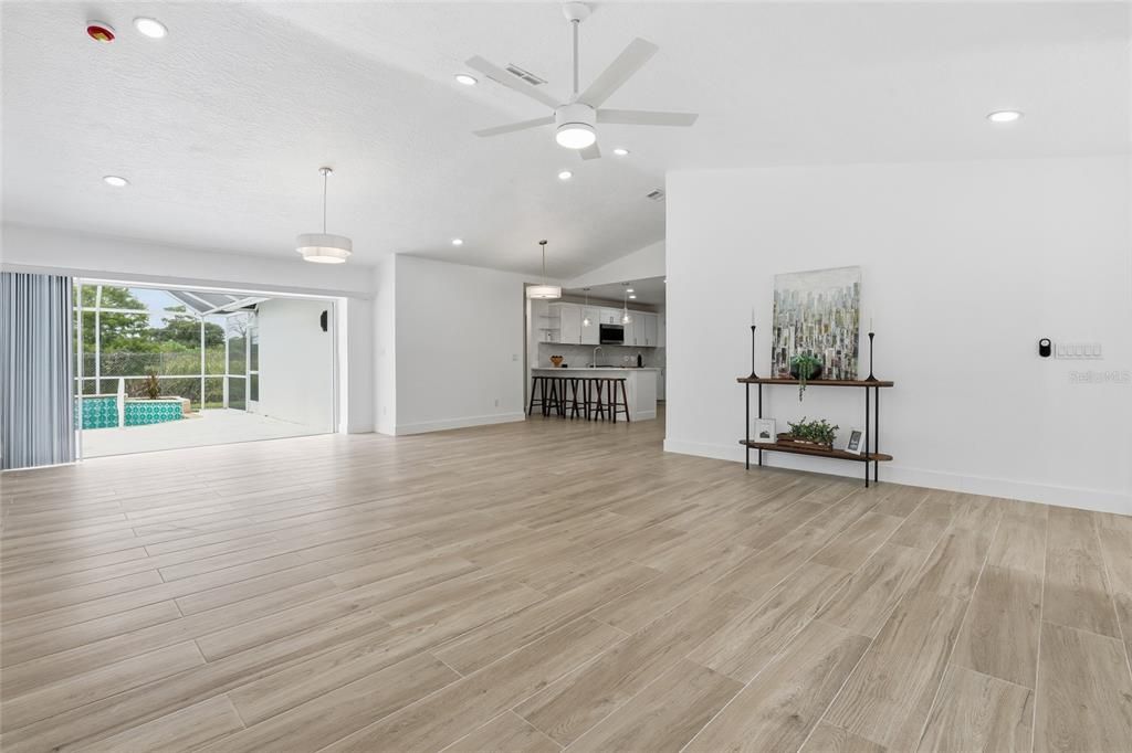 На продажу: $339,000 (3 спален, 2 ванн, 1674 Квадратных фут)