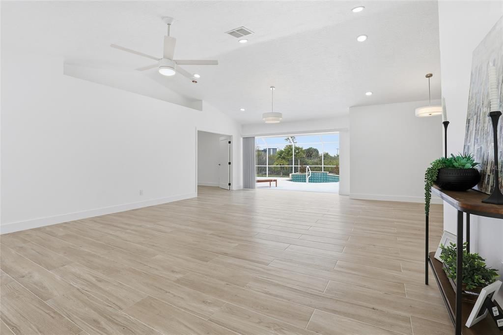 На продажу: $339,000 (3 спален, 2 ванн, 1674 Квадратных фут)