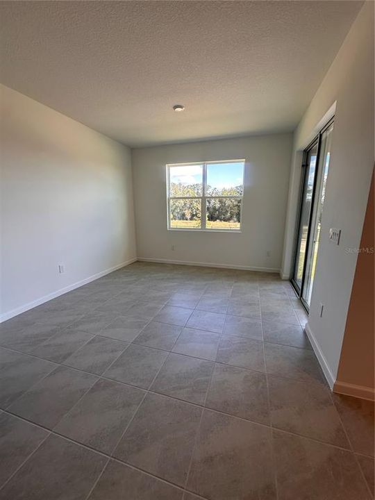 En Venta: $531,990 (4 camas, 3 baños, 2472 Pies cuadrados)