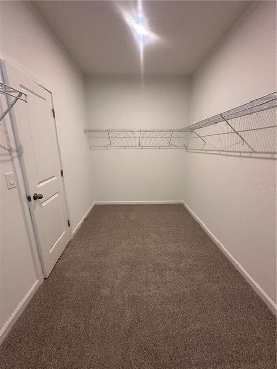 En Venta: $531,990 (4 camas, 3 baños, 2472 Pies cuadrados)