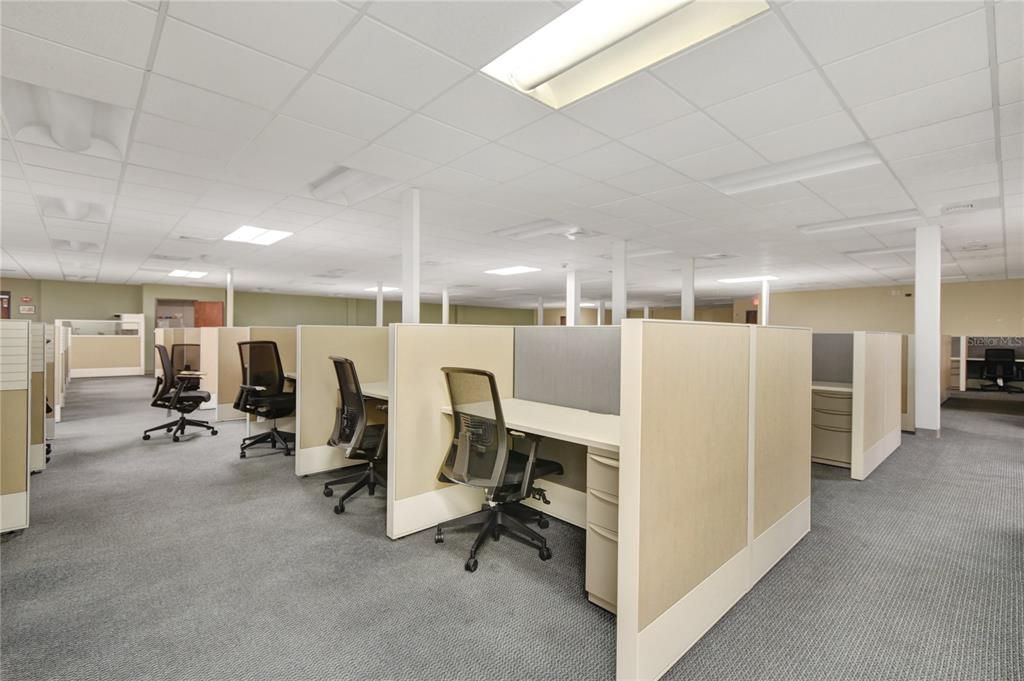 На продажу: $435,345 (0 спален, 0 ванн, 0 Квадратных фут)