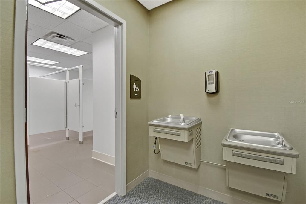 На продажу: $435,345 (0 спален, 0 ванн, 0 Квадратных фут)