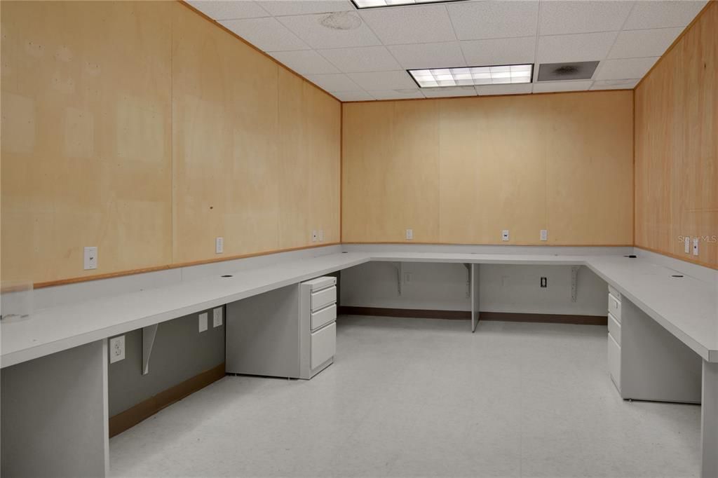 На продажу: $435,345 (0 спален, 0 ванн, 0 Квадратных фут)