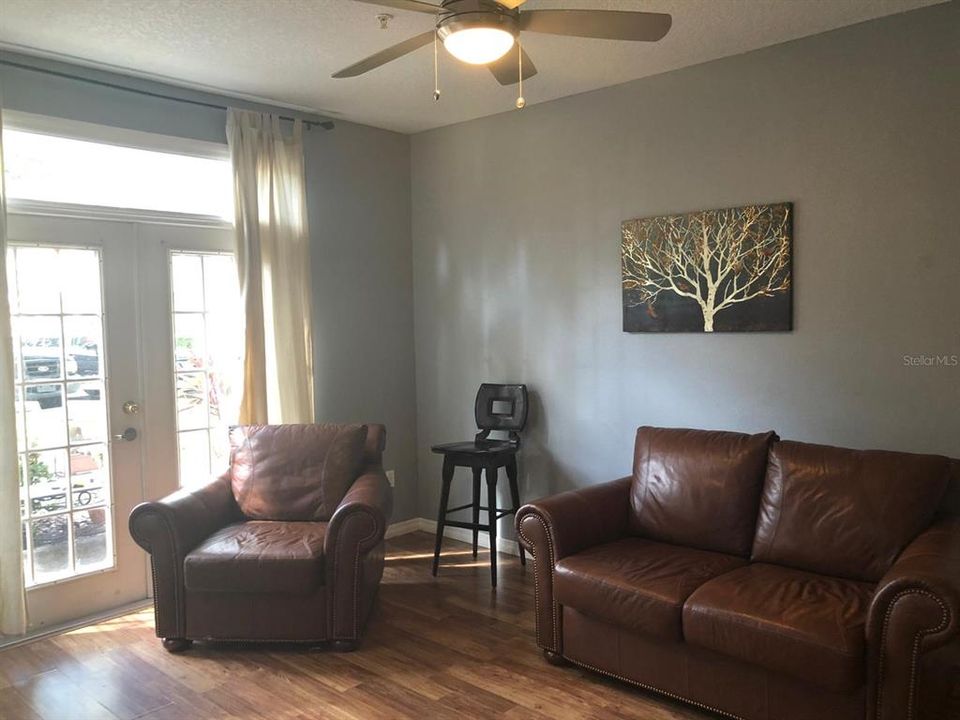 出租: $1,500 (1 贝兹, 1 浴室, 794 平方英尺)