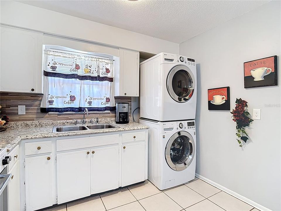 En Venta: $950,000 (6 camas, 0 baños, 3108 Pies cuadrados)