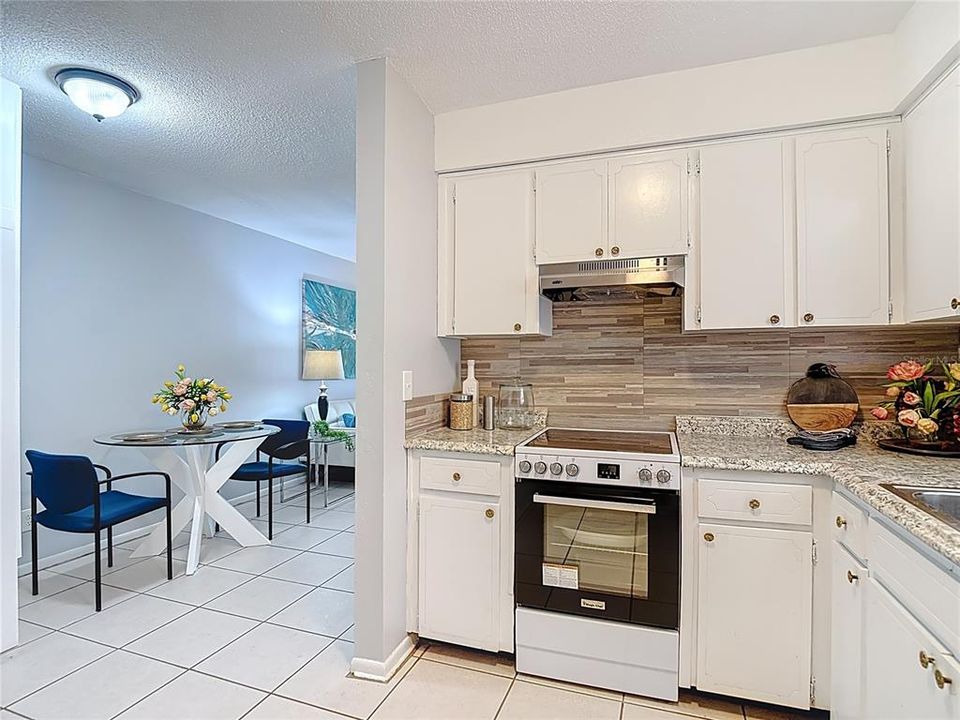 En Venta: $950,000 (6 camas, 0 baños, 3108 Pies cuadrados)