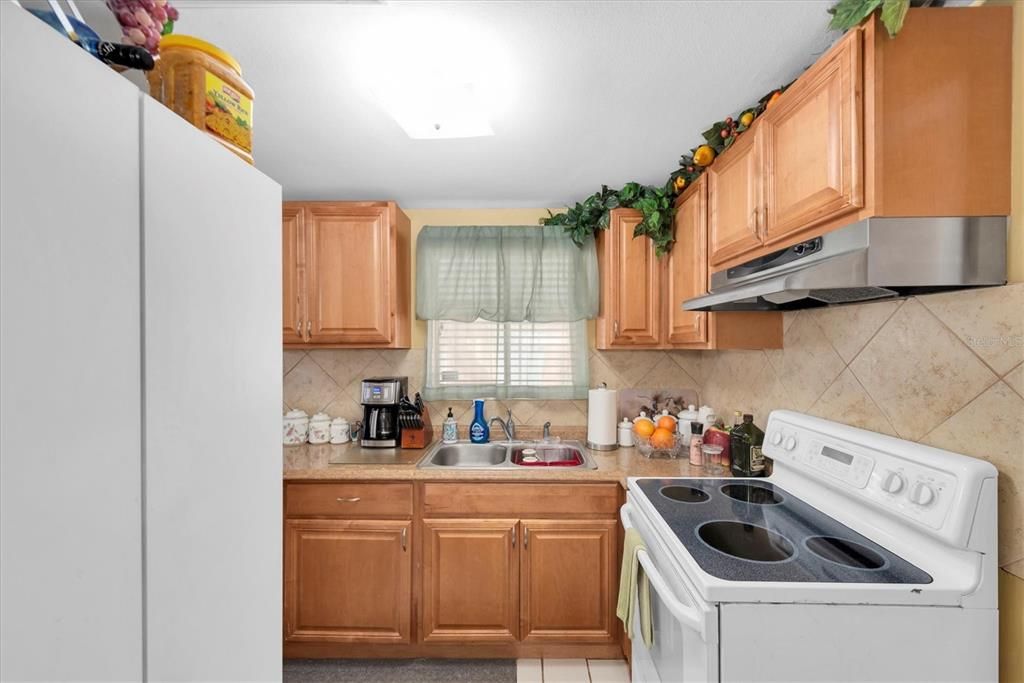 待售: $440,000 (2 贝兹, 0 浴室, 1197 平方英尺)