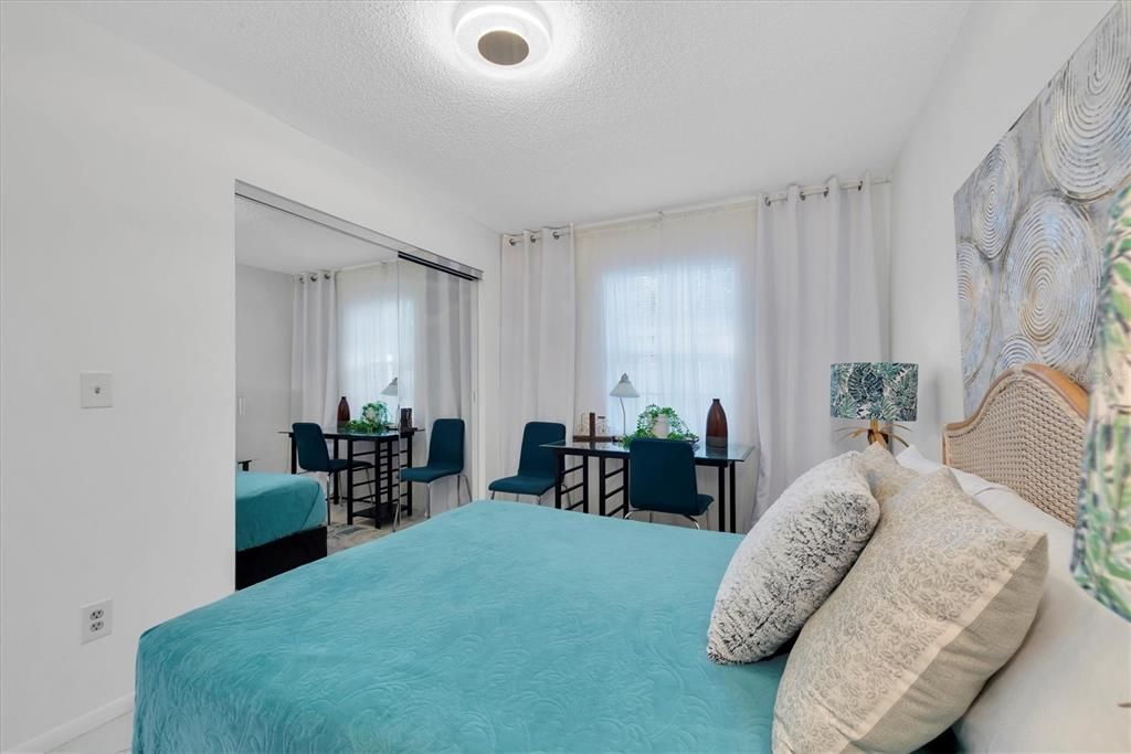 На продажу: $465,000 (4 спален, 0 ванн, 1296 Квадратных фут)