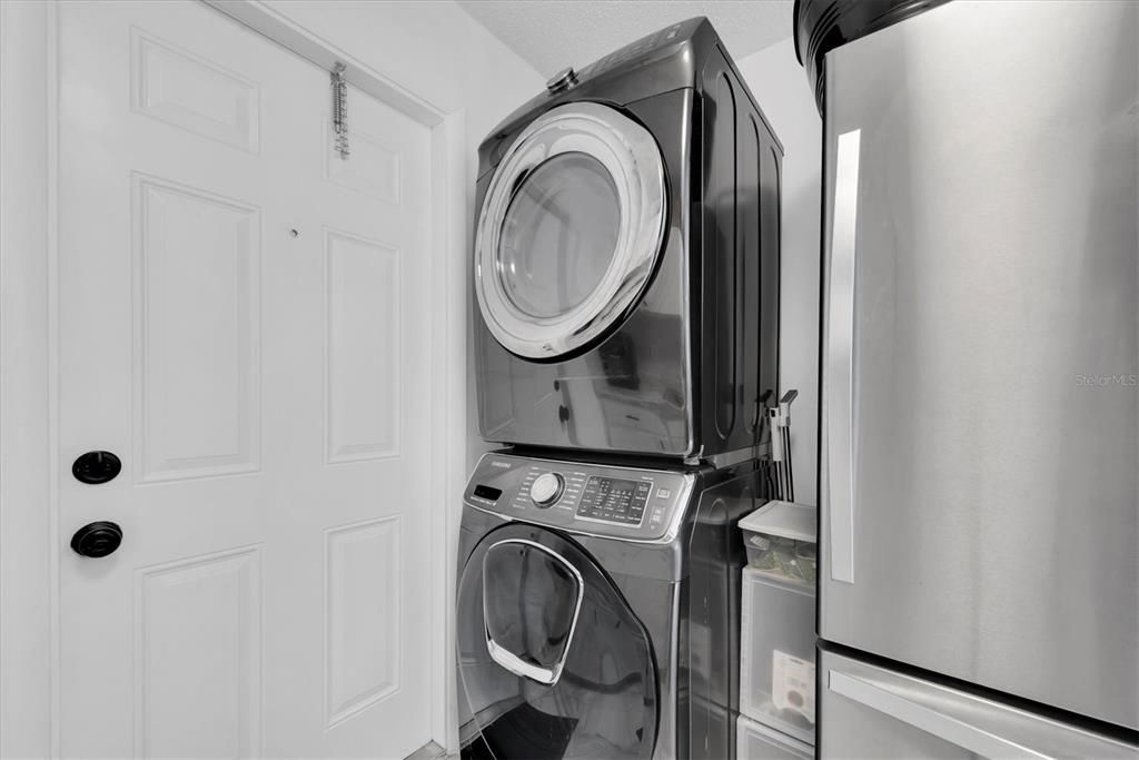 На продажу: $465,000 (4 спален, 0 ванн, 1296 Квадратных фут)