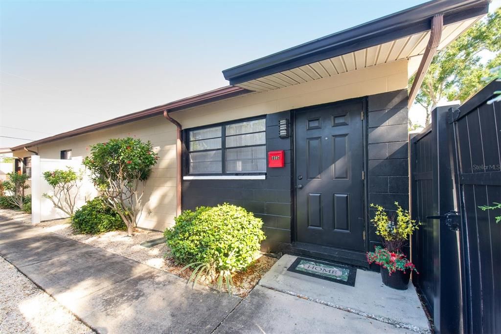 На продажу: $465,000 (4 спален, 0 ванн, 1296 Квадратных фут)