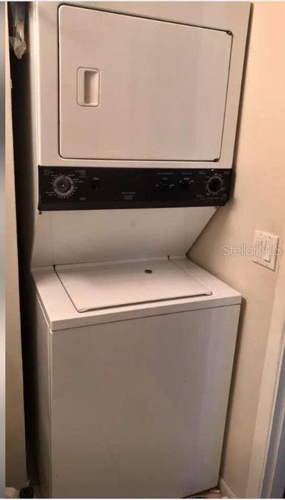 На продажу: $465,000 (4 спален, 0 ванн, 1296 Квадратных фут)