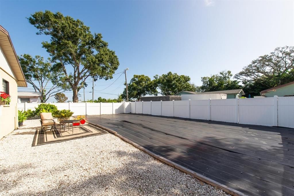 На продажу: $465,000 (4 спален, 0 ванн, 1296 Квадратных фут)