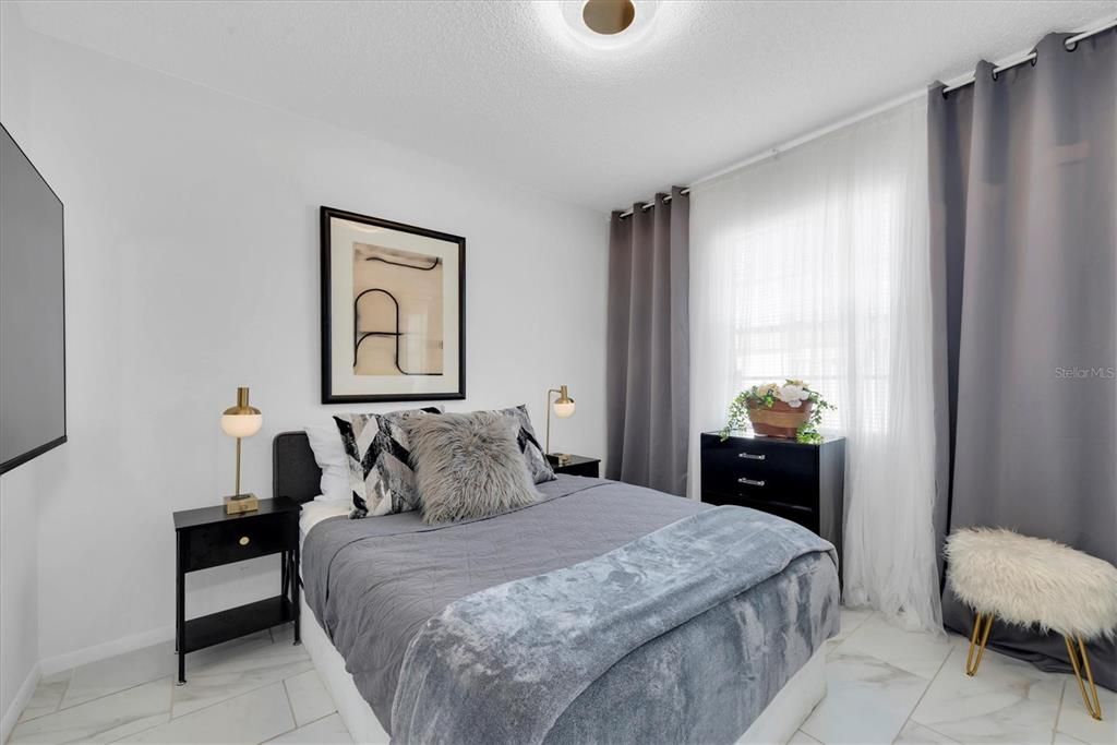 На продажу: $465,000 (4 спален, 0 ванн, 1296 Квадратных фут)