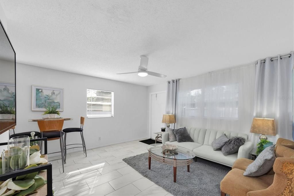 На продажу: $465,000 (4 спален, 0 ванн, 1296 Квадратных фут)