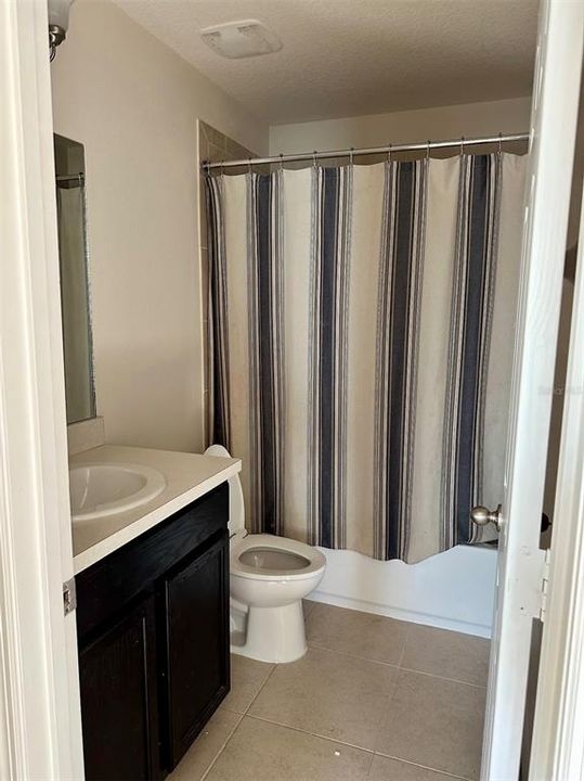 For Rent: $2,700 (4 beds, 2 baths, 1964 Square Feet)