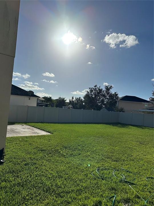 For Rent: $2,700 (4 beds, 2 baths, 1964 Square Feet)