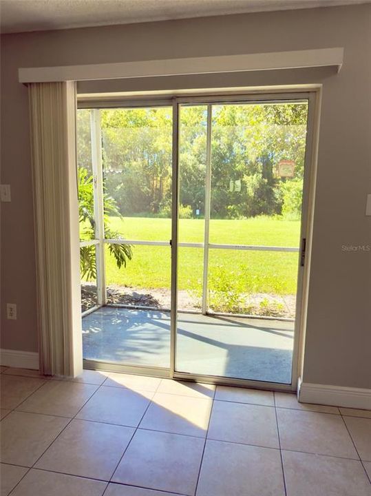 For Rent: $1,550 (2 beds, 2 baths, 910 Square Feet)