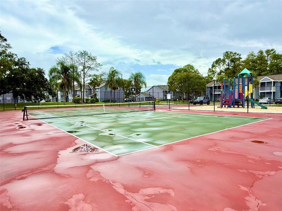 For Rent: $1,550 (2 beds, 2 baths, 910 Square Feet)