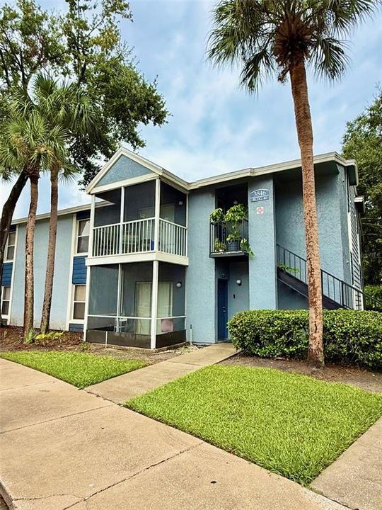 For Rent: $1,550 (2 beds, 2 baths, 910 Square Feet)