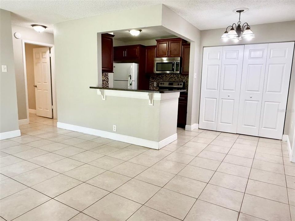 For Rent: $1,550 (2 beds, 2 baths, 910 Square Feet)