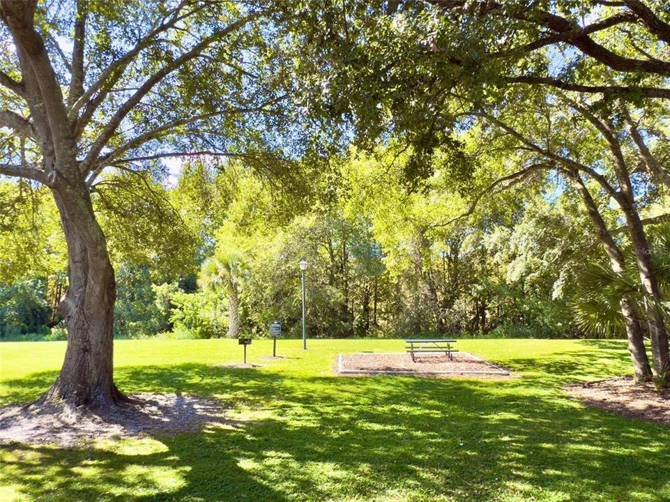 For Rent: $1,550 (2 beds, 2 baths, 910 Square Feet)