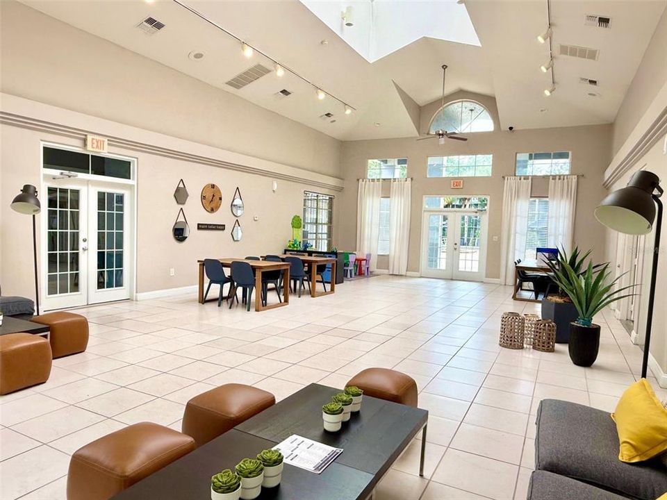 For Rent: $1,550 (2 beds, 2 baths, 910 Square Feet)