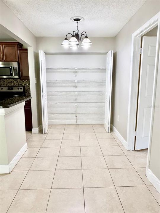 For Rent: $1,550 (2 beds, 2 baths, 910 Square Feet)