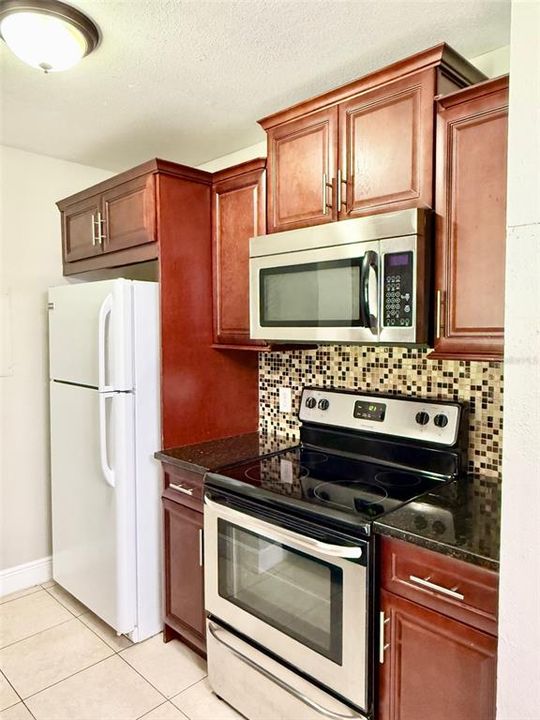 For Rent: $1,550 (2 beds, 2 baths, 910 Square Feet)