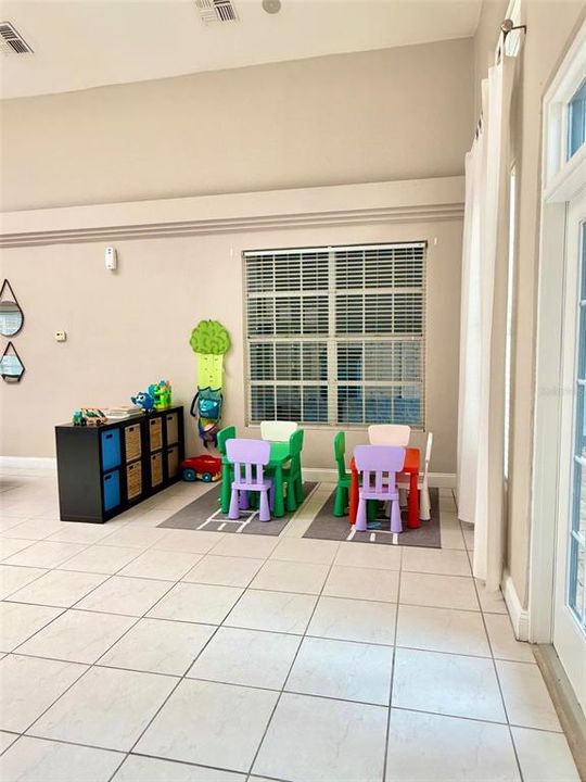 For Rent: $1,550 (2 beds, 2 baths, 910 Square Feet)