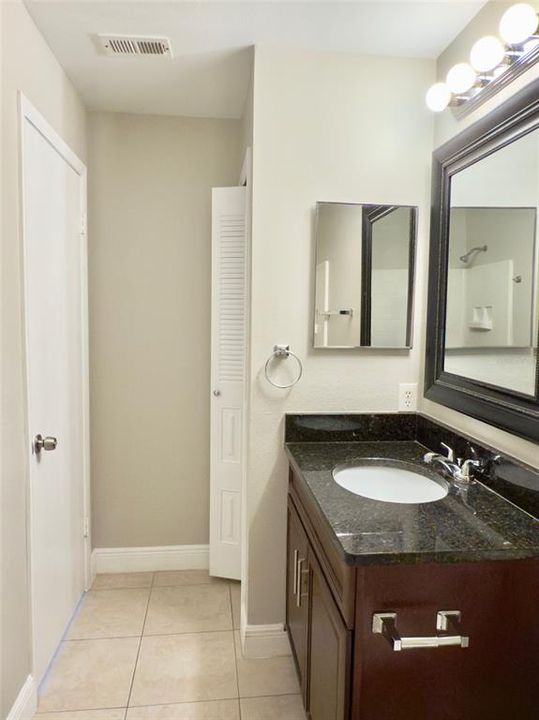 For Rent: $1,550 (2 beds, 2 baths, 910 Square Feet)