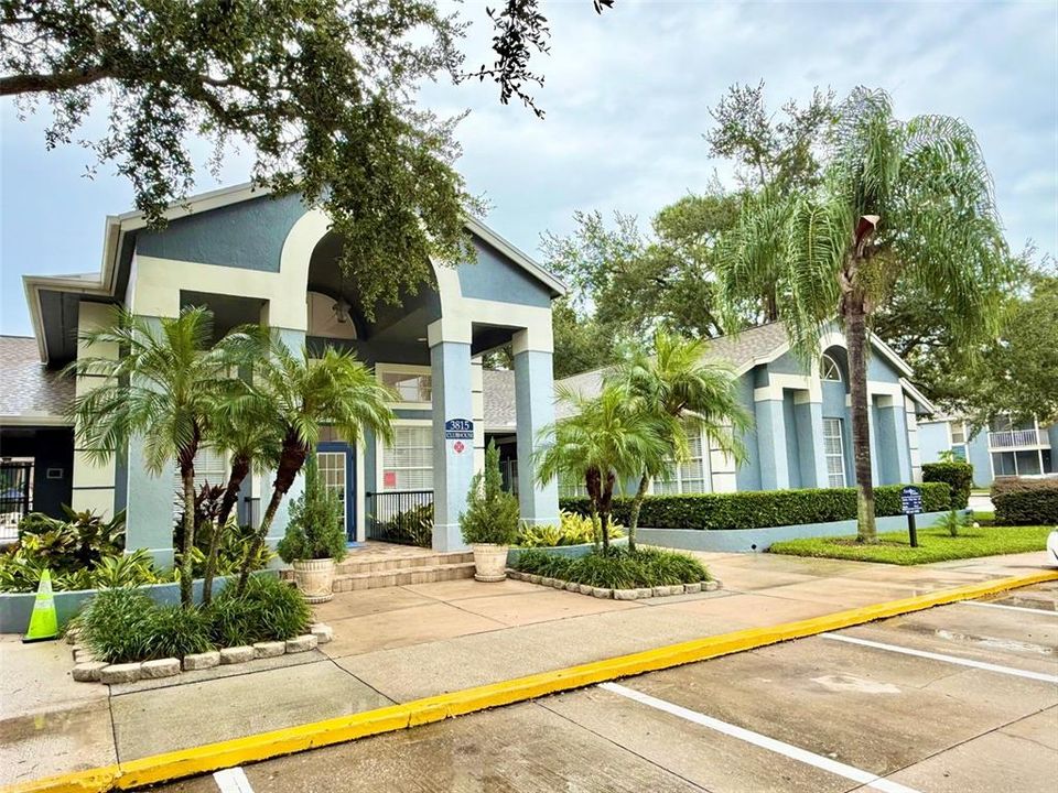 For Rent: $1,550 (2 beds, 2 baths, 910 Square Feet)