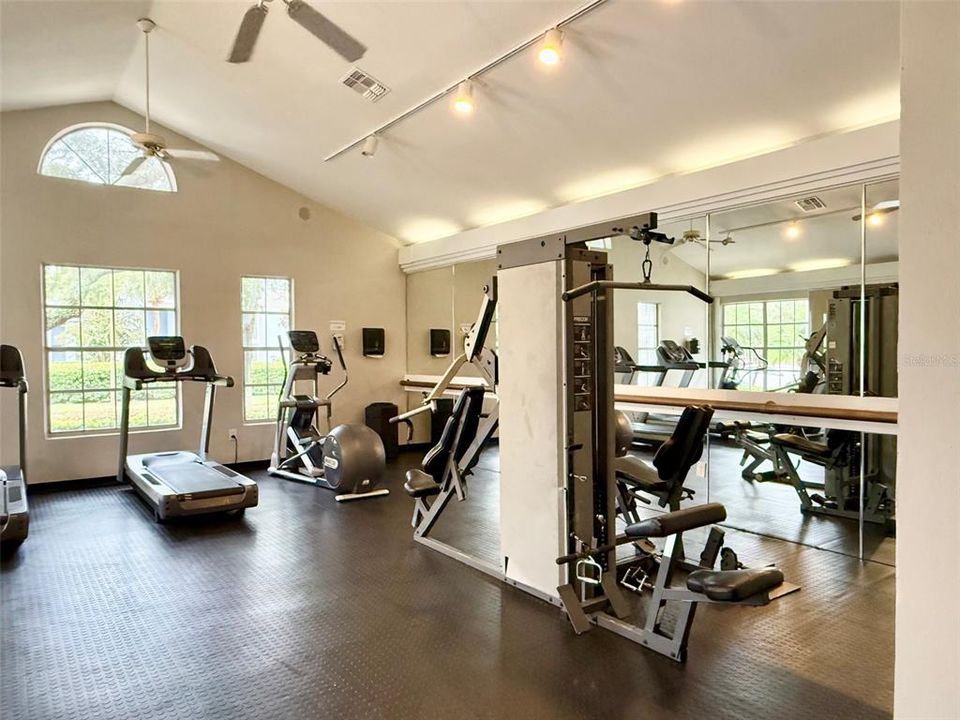 For Rent: $1,550 (2 beds, 2 baths, 910 Square Feet)