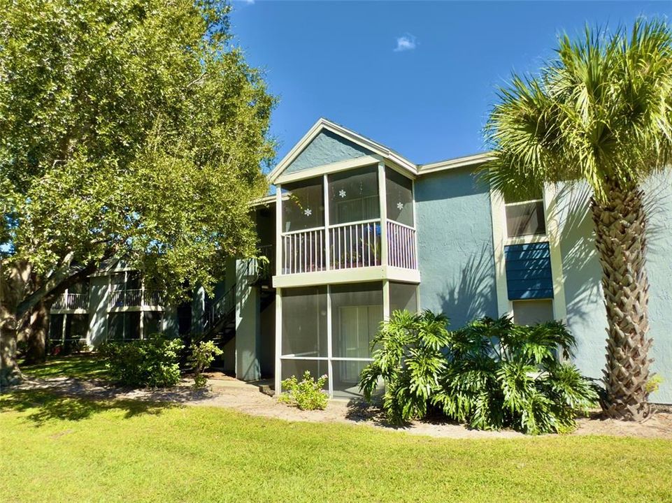 For Rent: $1,550 (2 beds, 2 baths, 910 Square Feet)