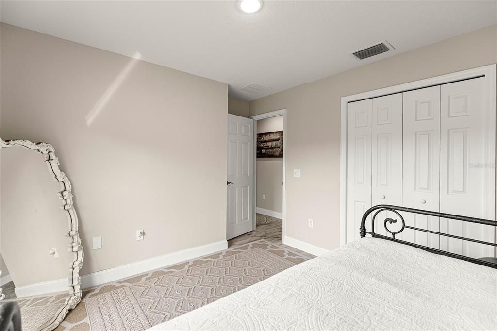 合同活跃: $410,000 (3 贝兹, 2 浴室, 1856 平方英尺)