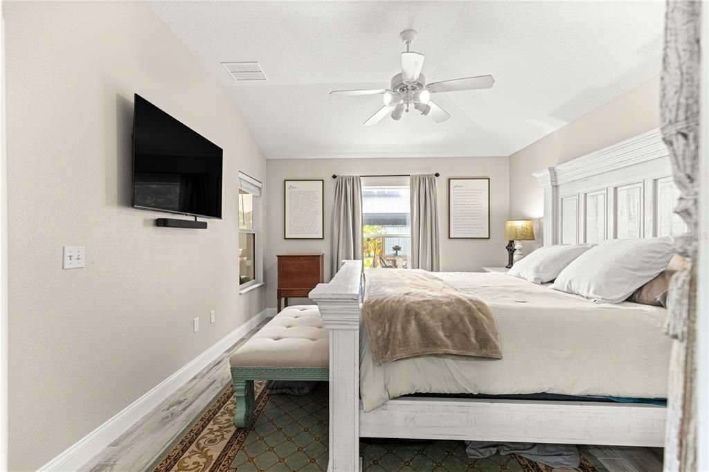 合同活跃: $410,000 (3 贝兹, 2 浴室, 1856 平方英尺)