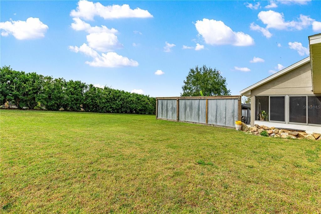 合同活跃: $410,000 (3 贝兹, 2 浴室, 1856 平方英尺)