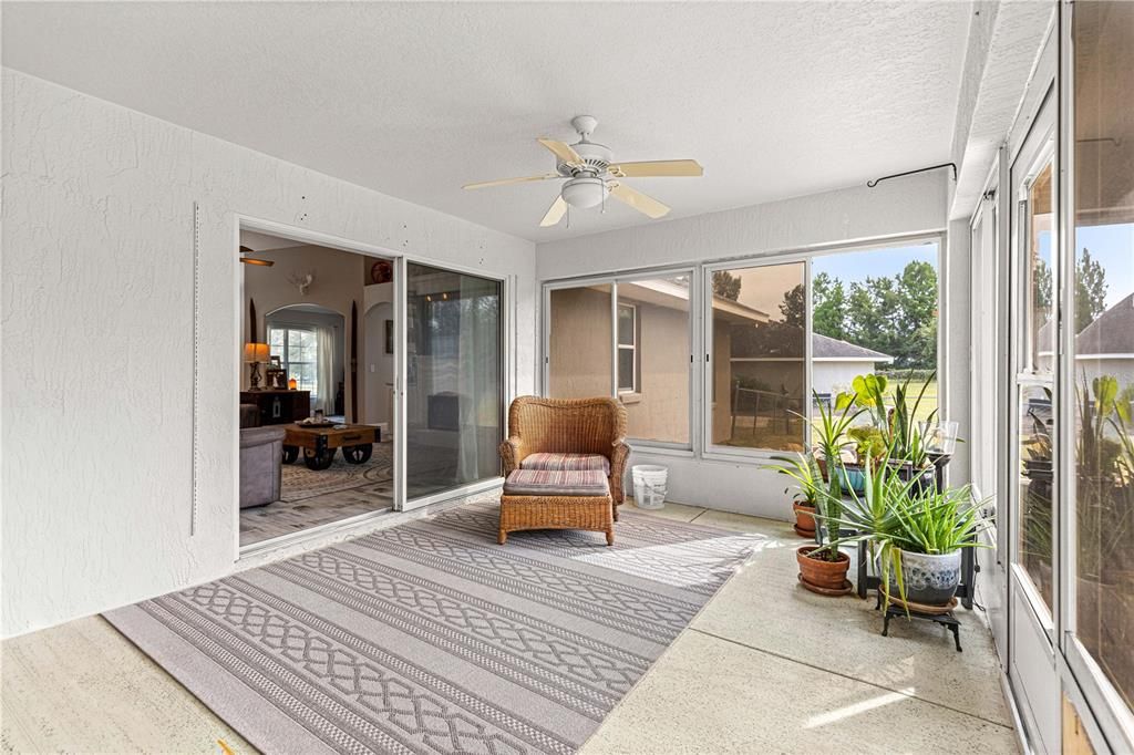 合同活跃: $410,000 (3 贝兹, 2 浴室, 1856 平方英尺)