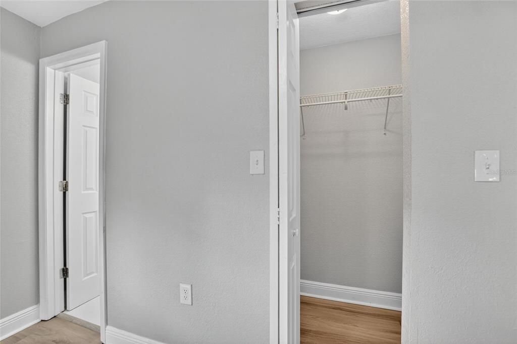 For Sale: $335,000 (2 beds, 2 baths, 1117 Square Feet)